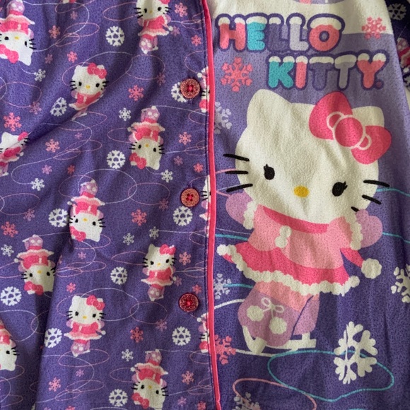 Hello Kitty Pajama Set-Size 10/12 - Picture 4 of 6